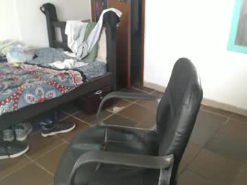 Julfigo Chaturbate stream image from June 13, 2026