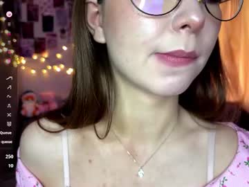 Lillyylilith Chaturbate stream image from June 15, 2026