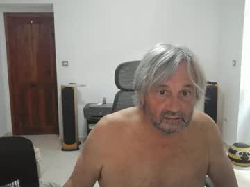 Simonthenudist Chaturbate stream image from June 15, 2026