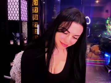 Alma_Pearl Chaturbate stream image from June 15, 2026