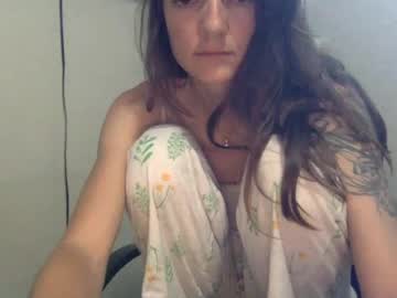 Letjennybe Chaturbate stream image from June 15, 2026