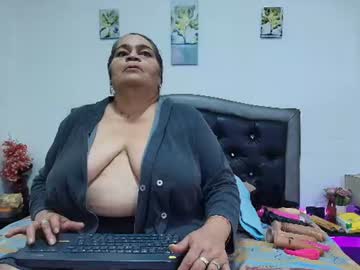 Queenmature Chaturbate stream image from June 15, 2026