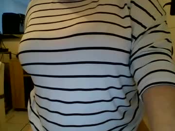 Pattybouvier Chaturbate stream image from June 15, 2026