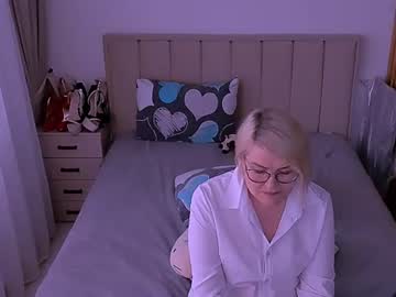 Sabrinamacmarren Chaturbate stream image from June 15, 2026