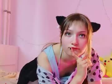 Yellow_Songbird Chaturbate stream image from June 15, 2026