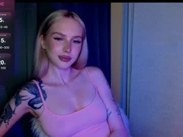 Michellevelour Chaturbate stream image from June 15, 2026