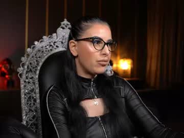 Mistresskellykent Chaturbate stream image from June 15, 2026