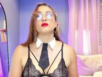 Lara_Martin Chaturbate stream image from June 15, 2026