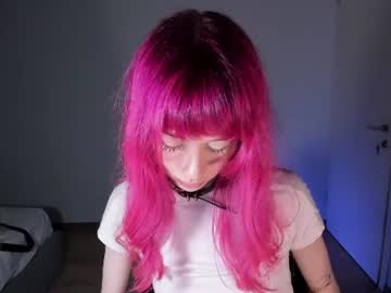 Mnepohhh Chaturbate stream image from June 15, 2026