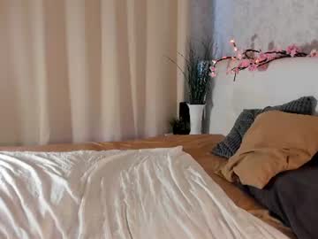 Chloedeccker Chaturbate stream image from June 16, 2026