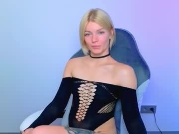 Lilydavisss Chaturbate stream image from June 16, 2026