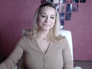 Moonsusanna Chaturbate stream image from June 16, 2026