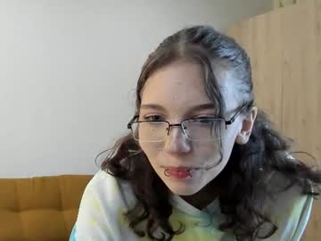 Alicecutness Chaturbate stream image from June 16, 2026