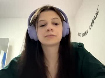 Yasminhovis Chaturbate stream image from June 16, 2026