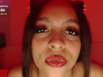 Golden_Doll__ Chaturbate stream image from June 16, 2026