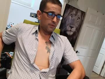 Eguevara555500 Chaturbate stream image from June 16, 2026