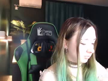 Hentaishiing Chaturbate stream image from June 16, 2026