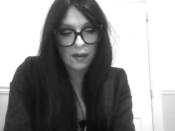 Dressasdesired Chaturbate stream image from June 16, 2026