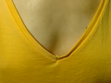 Queenoftenderness Chaturbate stream image from June 16, 2026