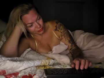 Yogimilflover Chaturbate stream image from June 17, 2026