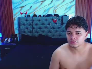Crisandmery Chaturbate stream image from June 17, 2026