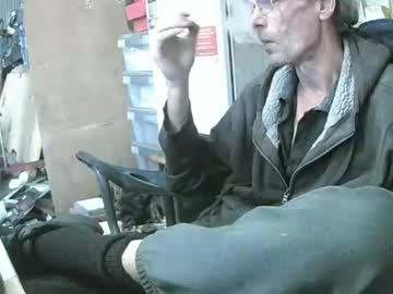 03oldskoolatgm Chaturbate stream image from June 17, 2026