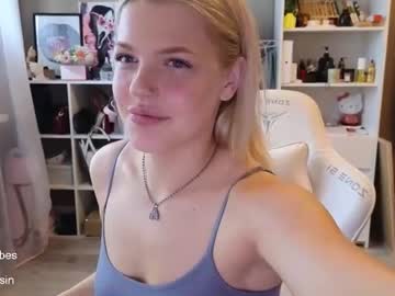 Maya_Blonde18 Chaturbate stream image from June 17, 2026