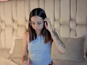 Tinyvelvet Chaturbate stream image from June 17, 2026
