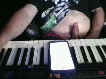 Heguy46 Chaturbate stream image from June 17, 2026