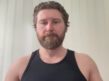 Dilliding Chaturbate stream image from June 17, 2026