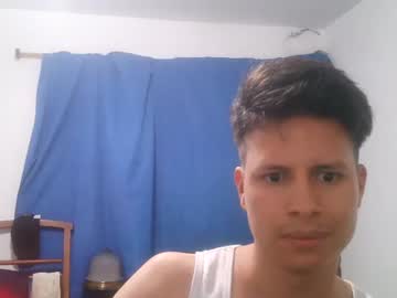 Rosscou8 Chaturbate stream image from June 17, 2026
