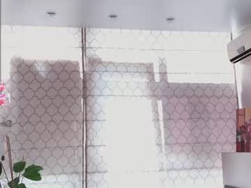 Velvetrisque Chaturbate stream image from June 17, 2026