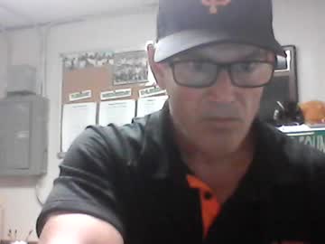 Crackback927 Chaturbate stream image from June 17, 2026
