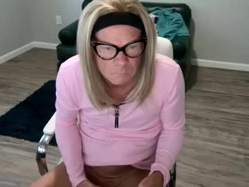 Andreatranssub Chaturbate stream image from June 17, 2026