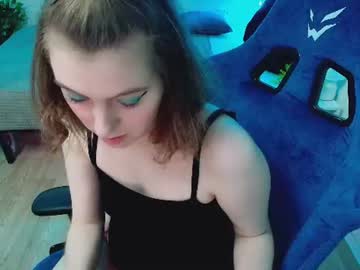 Topcranberry Chaturbate stream image from June 17, 2026