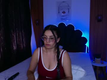Bella_Glow Chaturbate stream image from June 17, 2026