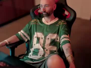 Simbell Chaturbate stream image from June 17, 2026
