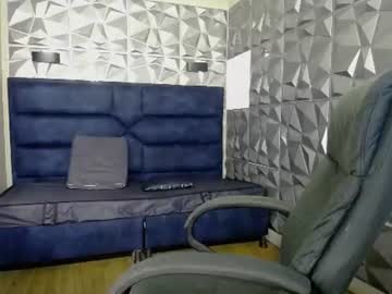 Valentina_Red18 Chaturbate stream image from June 17, 2026