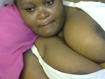 Lunabloom01 Chaturbate stream image from June 17, 2026