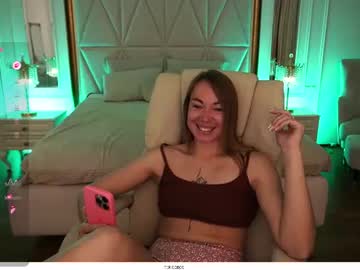 Vixenmuse Chaturbate stream image from June 17, 2026