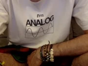Oggs48 Chaturbate stream image from June 17, 2026