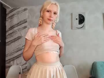 Margaretasey Chaturbate stream image from June 18, 2026