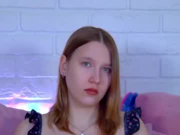 Lililinn Chaturbate stream image from June 18, 2026