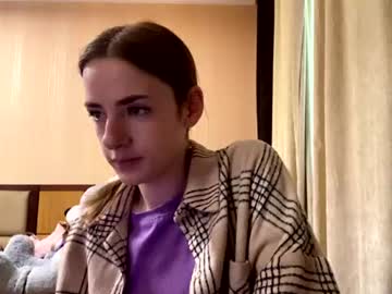 Suzannetigerino Chaturbate stream image from June 18, 2026