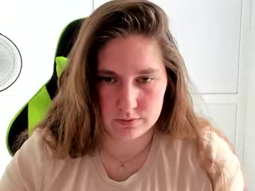Ravenncloud Chaturbate stream image from June 18, 2026