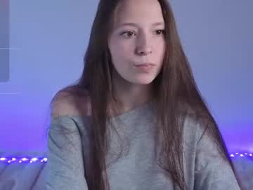 Nivorelle Chaturbate stream image from June 18, 2026