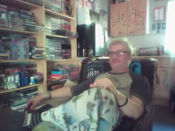 Chatubatelee555 Chaturbate stream image from June 18, 2026