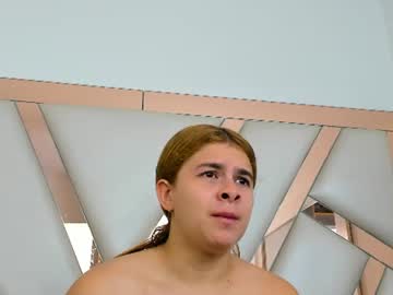 Alicecruuz Chaturbate stream image from June 18, 2026