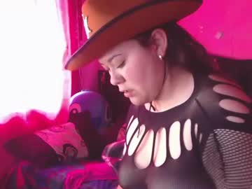 Nikkirous_ Chaturbate stream image from June 18, 2026