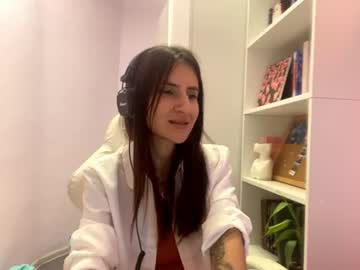 Marianelatreff Chaturbate stream image from June 18, 2026